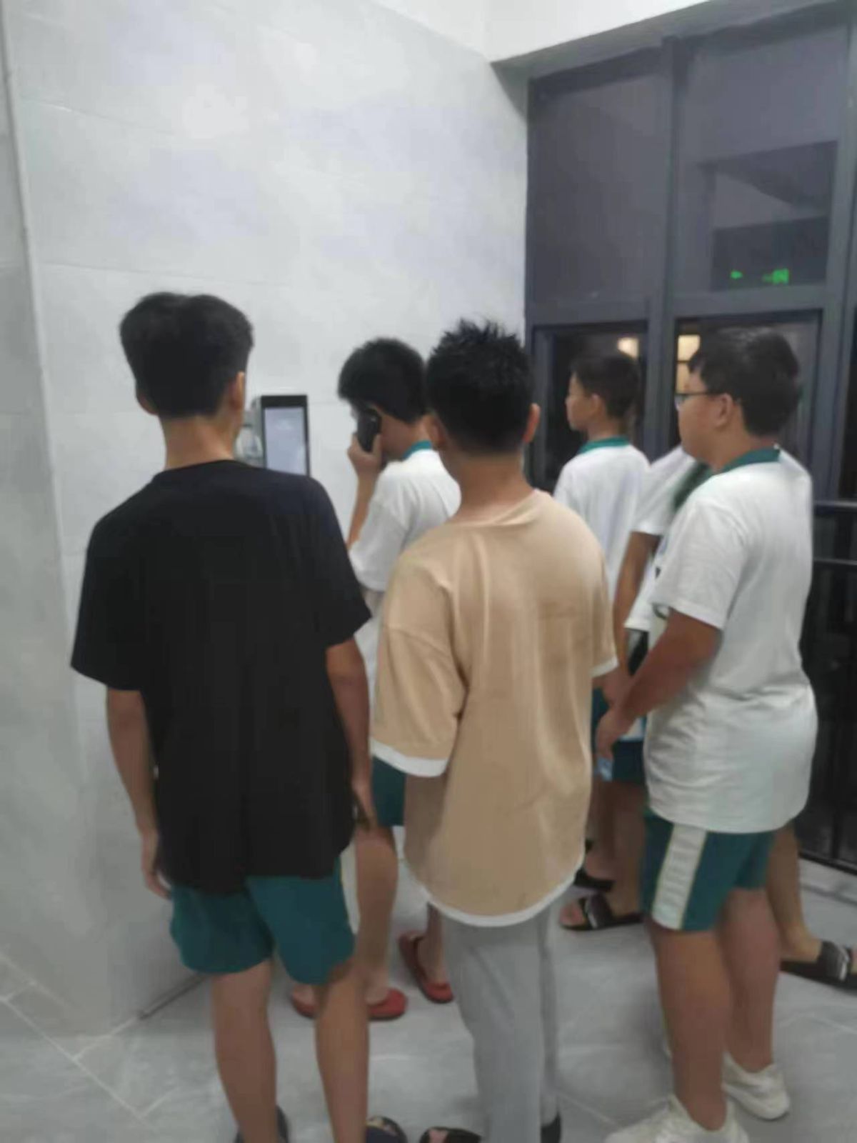 校园视频亲情电话，寄宿学生的沟通好帮手！